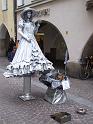 0118_Dit zilveren levende standbeeld treffen we  aan in de Herzog Friederichstrasse